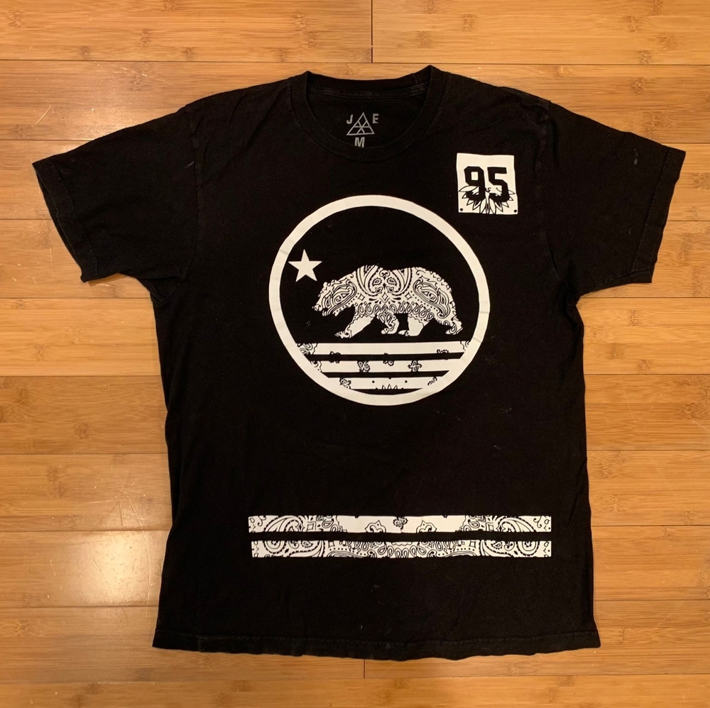 Women's t-shirt